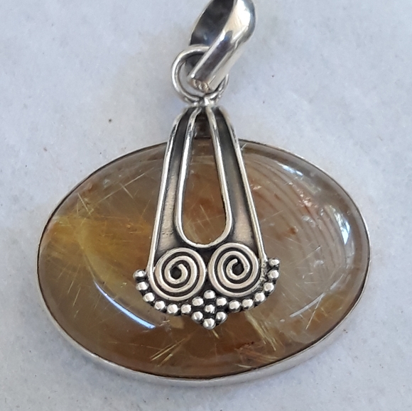 Golden Rutile in Quartz Sterling Silver Pendant - Picture 5 of 7